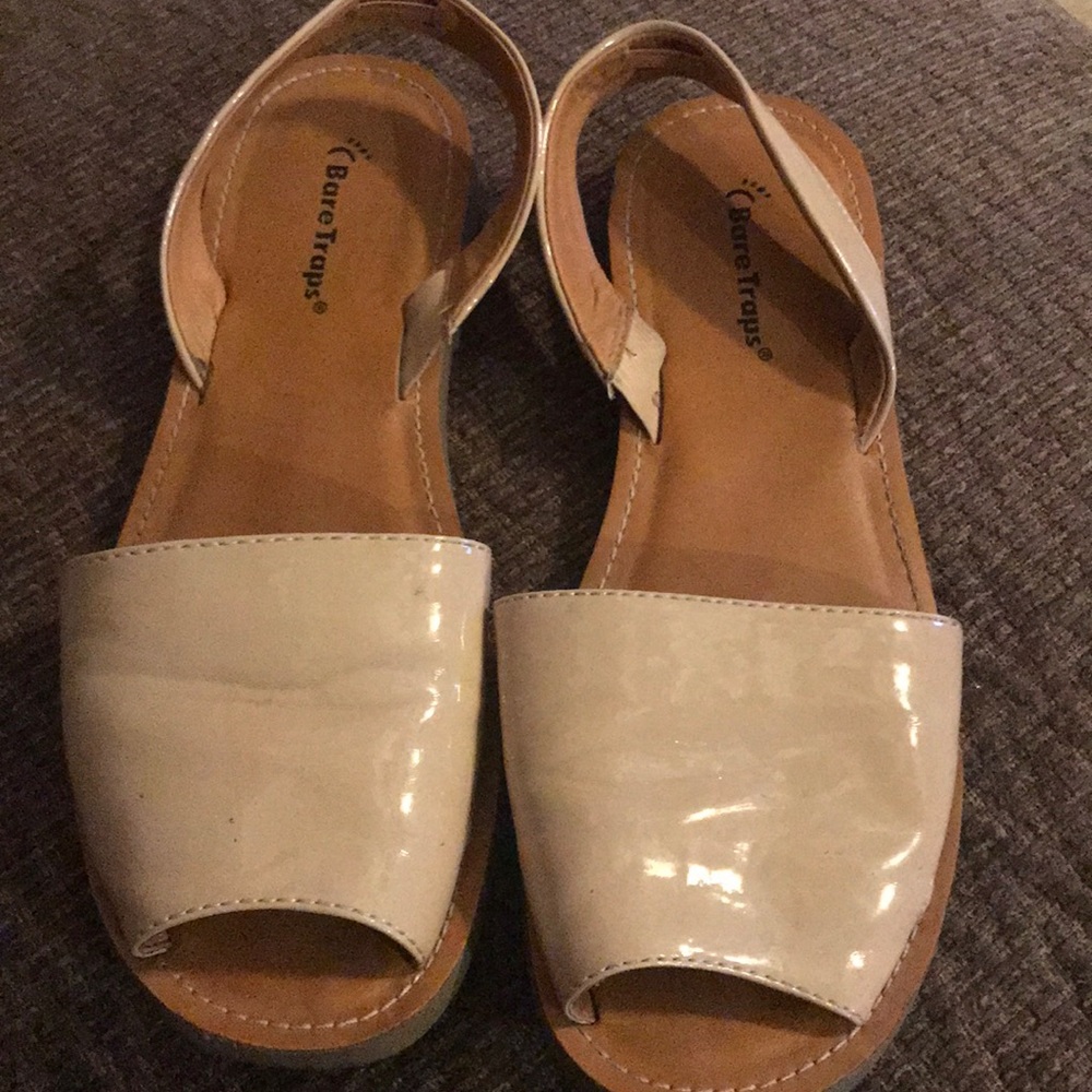 Bare traps sandals